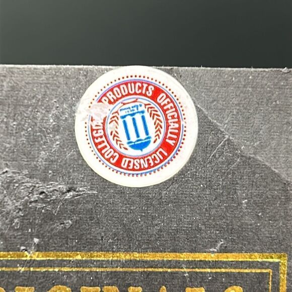 New NCAA Licensed Signed Joan Studnell Univ of Kentucky Wildcats Brooch Pin - Picture 3 of 7